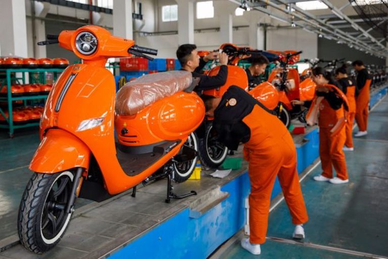 The Making of BobRental’s Electric Mopeds: Behind the Scenes